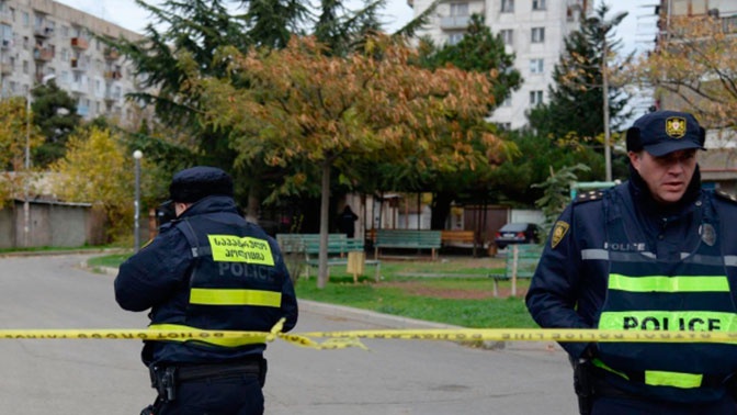 СМИ: захвативший заложников в Тбилиси требует повышения пенсий
