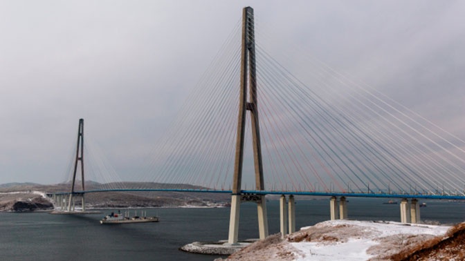Открытие моста на остров Русский отложили 