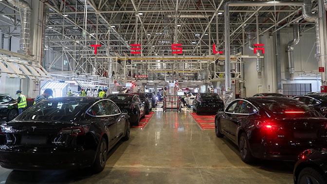 Tesla отзовет десятки тысяч произведенных автомобилей Tesla отзовет десятки тысяч произведенных автомобилей