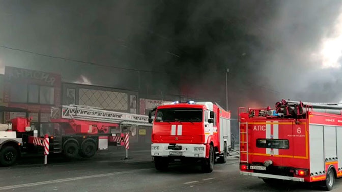 Ликвидировано открытое горение на рынке в Ростове-на-Дону