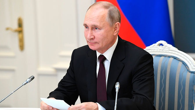 Путин поручил правительству рассмотреть вопрос о создании патриотического движения «Поисковики - школам»