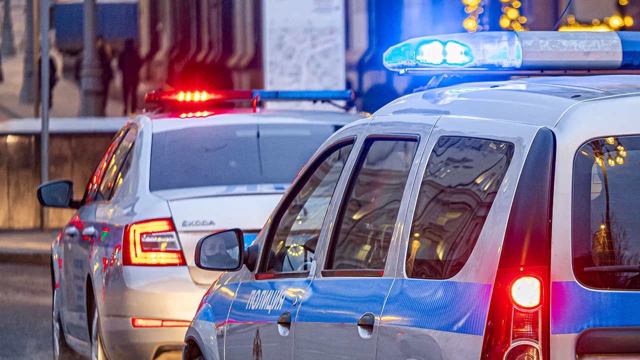 Два автомобиля столкнулись на западе Москвы Два автомобиля столкнулись на западе Москвы