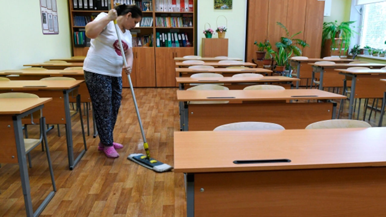 В Свердловской области объявили о возвращении школьников на очное обучение с 11 января В Свердловской области объявили о возвращении школьников на очное обучение с 11 января