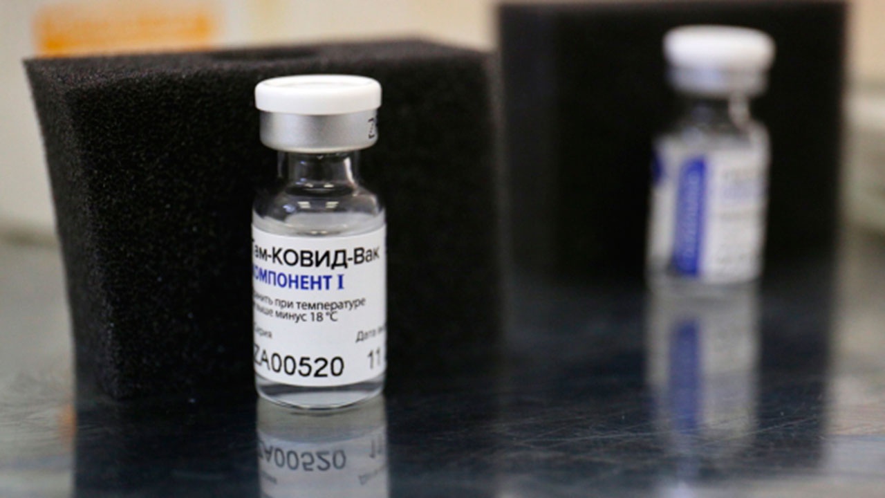 Минздрав РФ изменил требования к температуре для хранении вакцины «Спутник V»