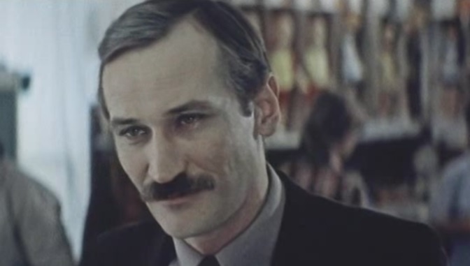 Х/ф «Из жизни начальника уголовного розыска» (12+)
https://mcdn.tvzvezda.ru/storage/news_other_images/2021/02/18/c819b203add9491faf496eb754d464e2.jpg