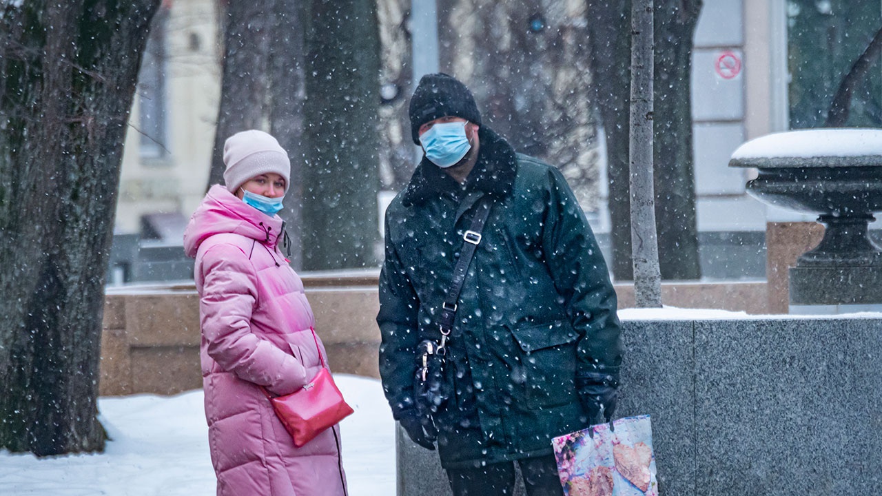 В России за сутки выявили 11 823 новых случая COVID-19 В России за сутки выявили 11 823 новых случая COVID-19