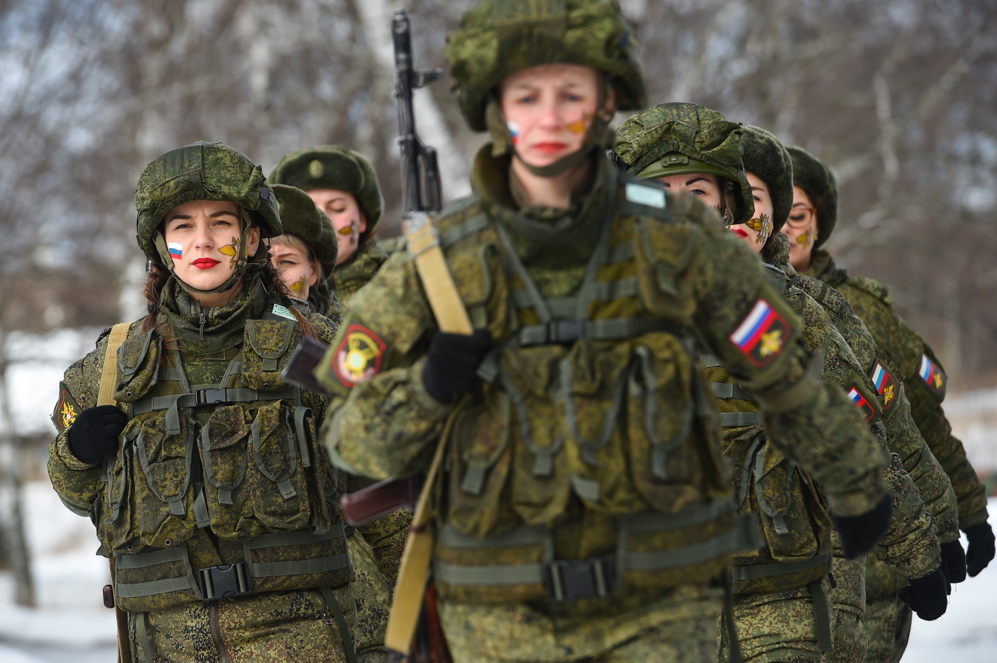 Что взять на сво по контракту. Женщины военнослужащие. Русские женщины военные. Женщины военнослужащие в России. Российские женщины военнослужащие.