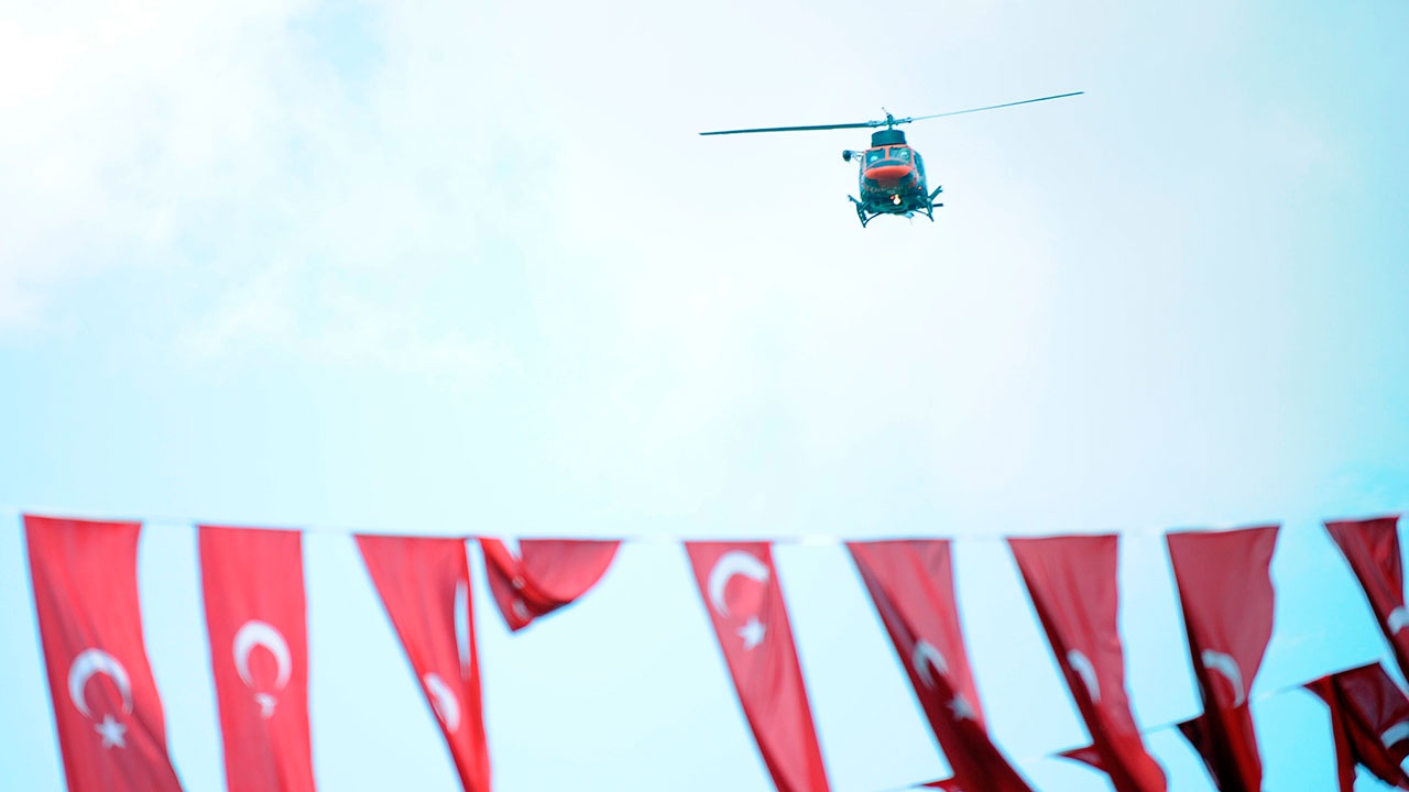 В Турции назвали предварительную причину крушения военного вертолета