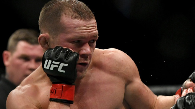 Россиянин Петр Ян утратил титул чемпиона UFC Россиянин Петр Ян утратил титул чемпиона UFC