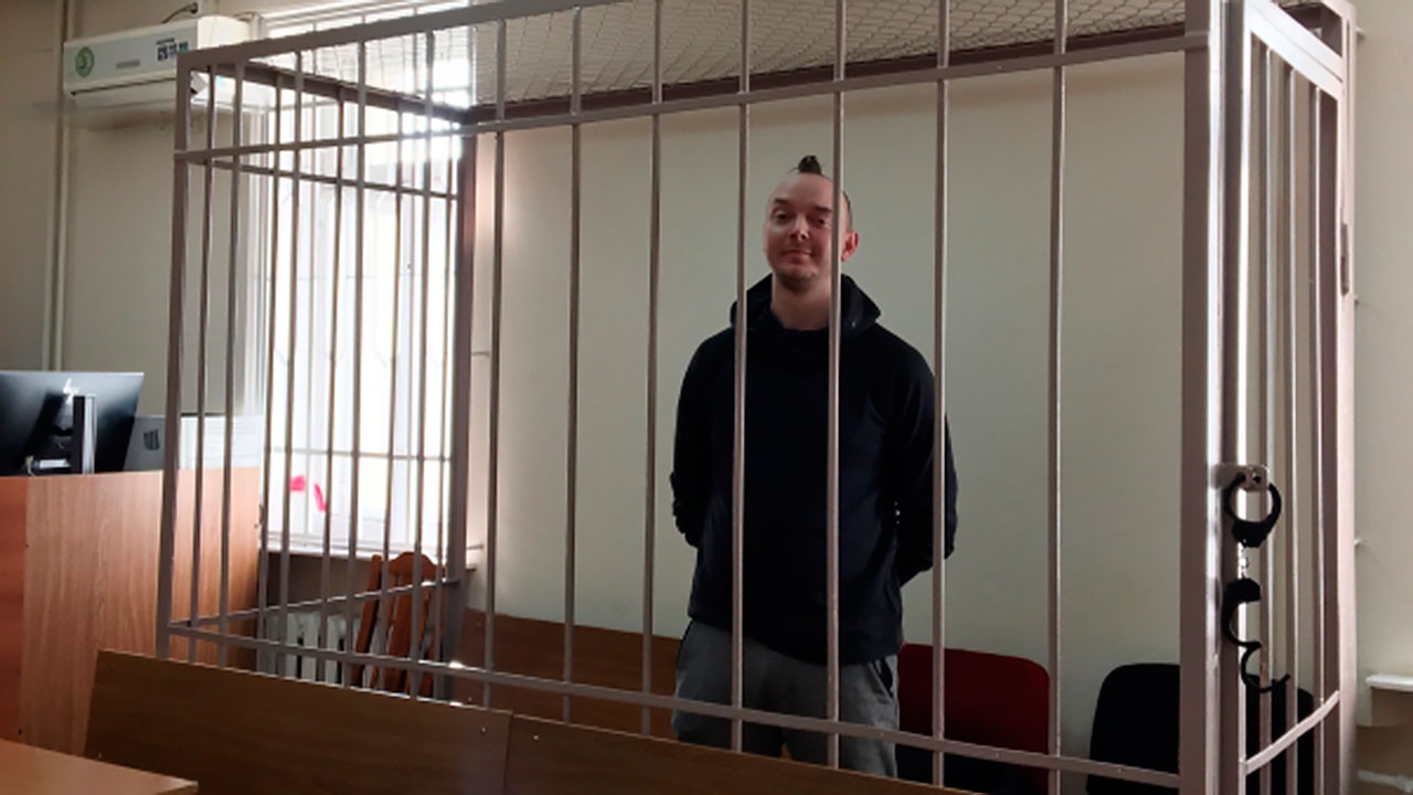 Суд оставил Ивана Сафронова под стражей до 7 мая