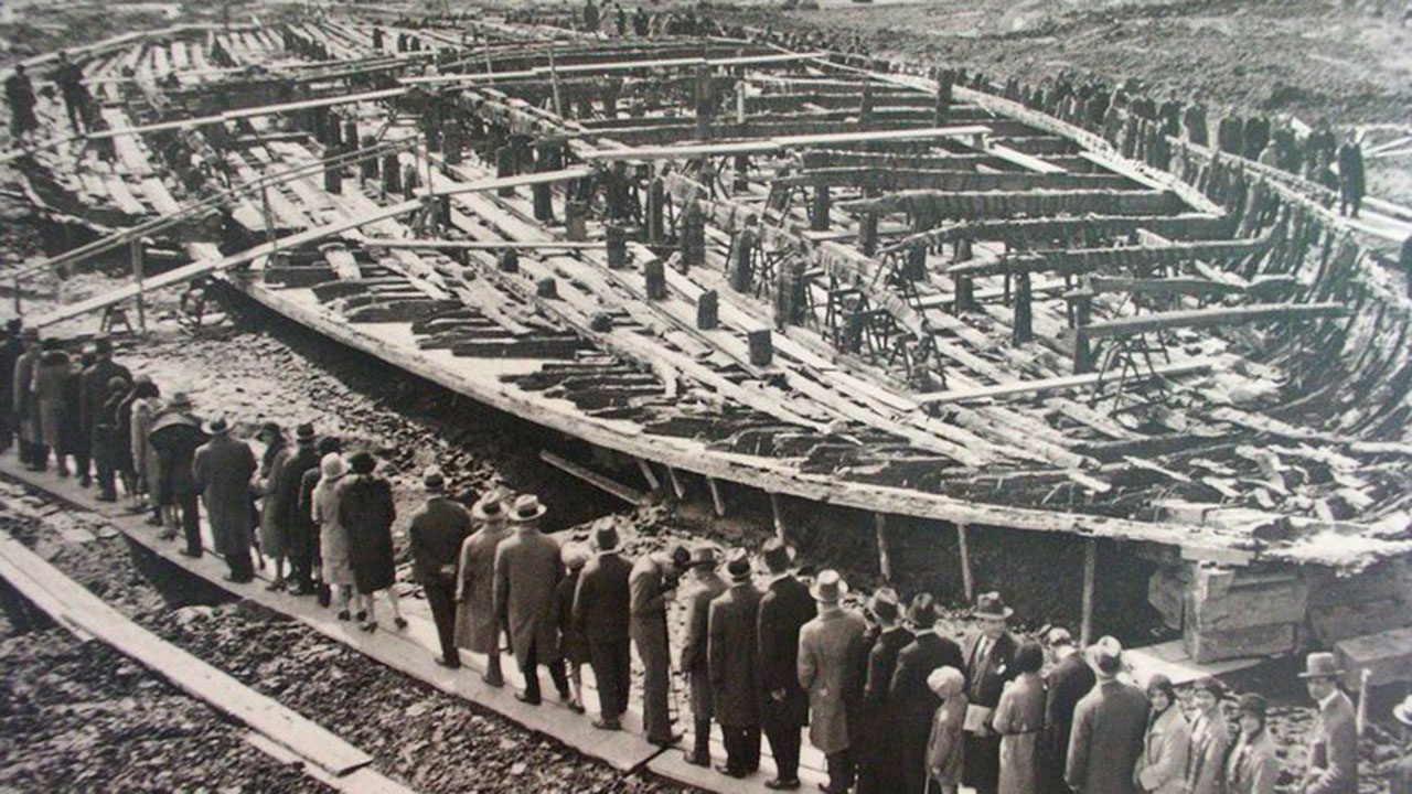 Тайна гигантских кораблей Калигулы: зачем Муссолини осушил священное озеро Неми