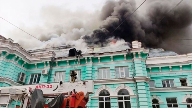 «Врачи от Бога»: операция в горящей клинике Благовещенска поразила зарубежные СМИ «Врачи от Бога»: операция в горящей клинике Благовещенска поразила зарубежные СМИ