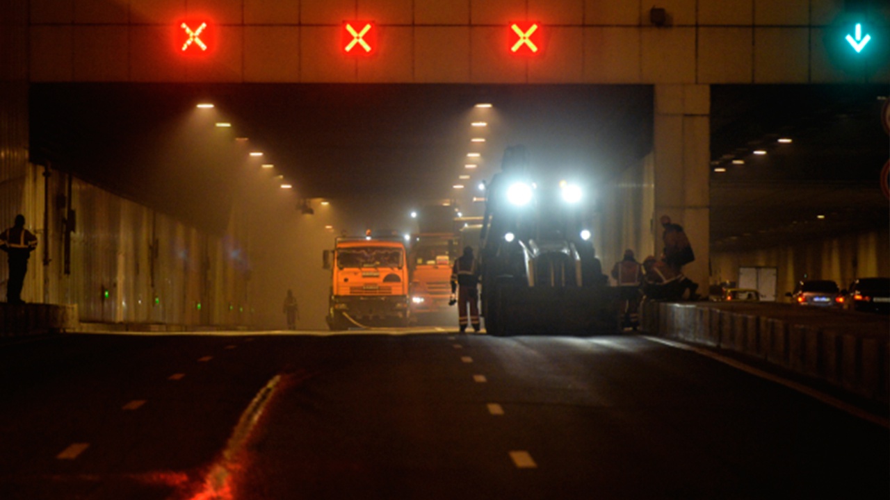 Автомобиль загорелся в Лефортовском тоннеле в Москве