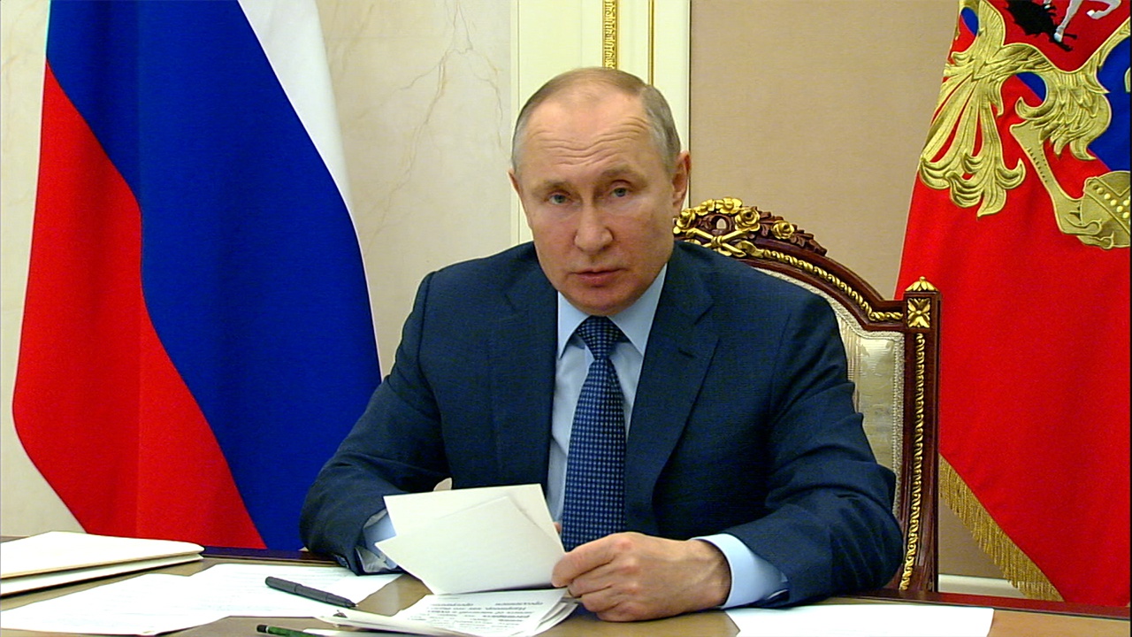 Путин поручил ФАС проанализировать ситуацию на рынке жилищного строительства Путин поручил ФАС проанализировать ситуацию на рынке жилищного строительства