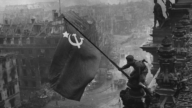 Д/ф «Знамя Победы» (12+) Д/ф «Знамя Победы» (12+)