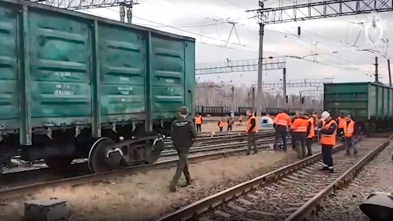 Волгоград сход вагонов. Сход вагонов 29.05.2021. Сход вагонов 18,01,2023. Операция белый вагон видео.