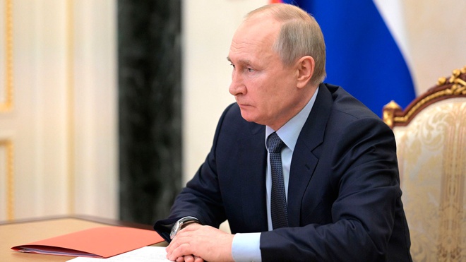 Путин обсуждает с членами Совбеза ситуацию в Каспийском регионе Путин обсуждает с членами Совбеза ситуацию в Каспийском регионе