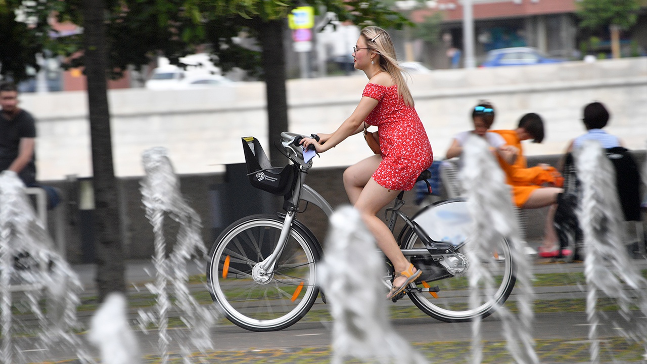 В Москве объявили оранжевый уровень погодной опасности из-за жары