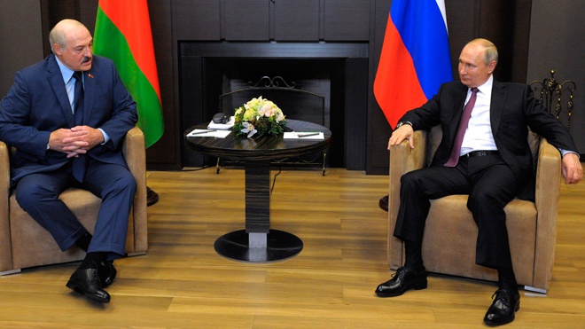 Путин и Лукашенко начали неформальную встречу Путин и Лукашенко начали неформальную встречу