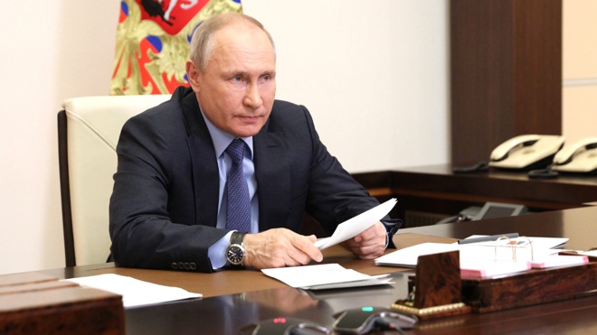 Путин подписал закон о запрете на участие в выборах причастных к экстремизму Путин подписал закон о запрете на участие в выборах причастных к экстремизму