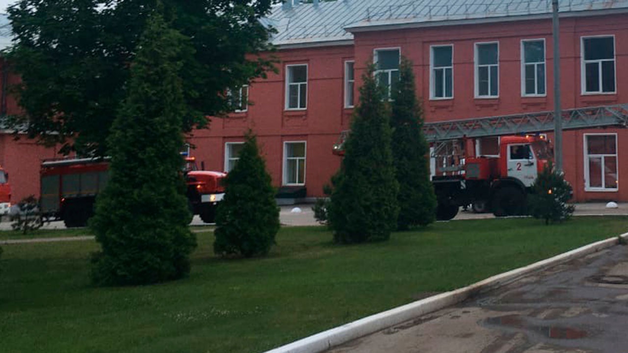 Газовая рязань семашко. Пожар в Рязани в больнице Семашко. Пожар в Рязанской больницы Семашко. МЧС Рязань фото. Пожар в больнице 3 этажа картинки.