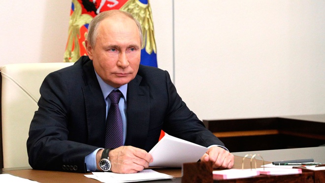 Путин продлил упрощенный порядок пребывания мигрантов в России Путин продлил упрощенный порядок пребывания мигрантов в России