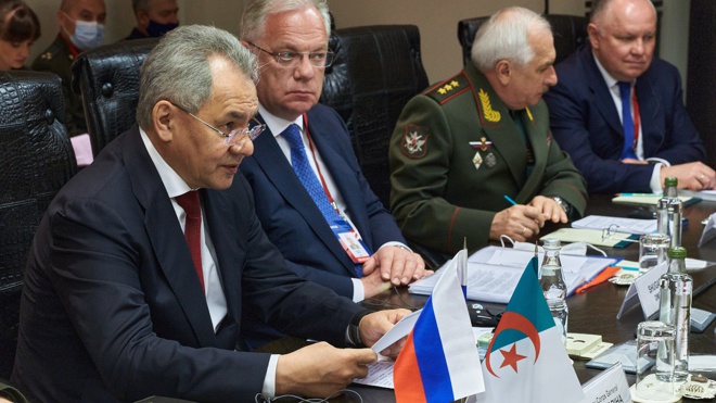 Шойгу: Россия намерена развивать сотрудничество с Алжиром во имя стабильности в Африке Шойгу: Россия намерена развивать сотрудничество с Алжиром во имя стабильности в Африке