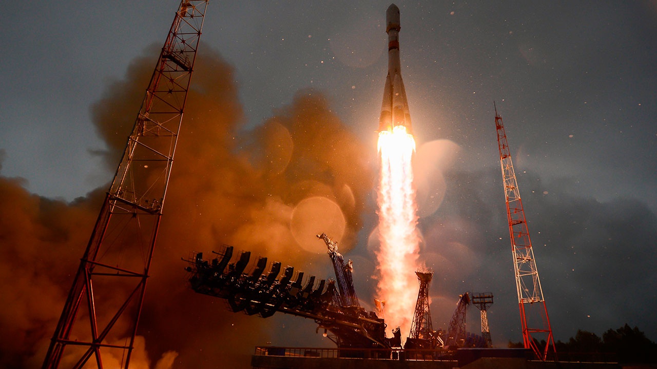 Ракета-носитель «Союз-2.1б» успешно вывела на орбиту космический аппарат Минобороны России