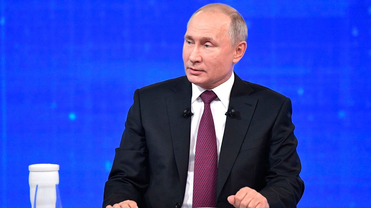 К прямой линии с Путиным уже поступило более 100 тысяч обращений от граждан