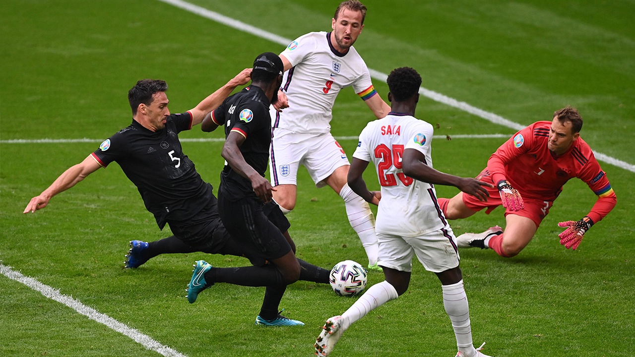 Сборная Англии обыграла Германию в матче за выход в четвертьфинал Евро-2020