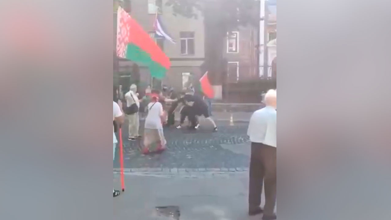 Нападение на посольство. Нападение с Белорусии на Украину.