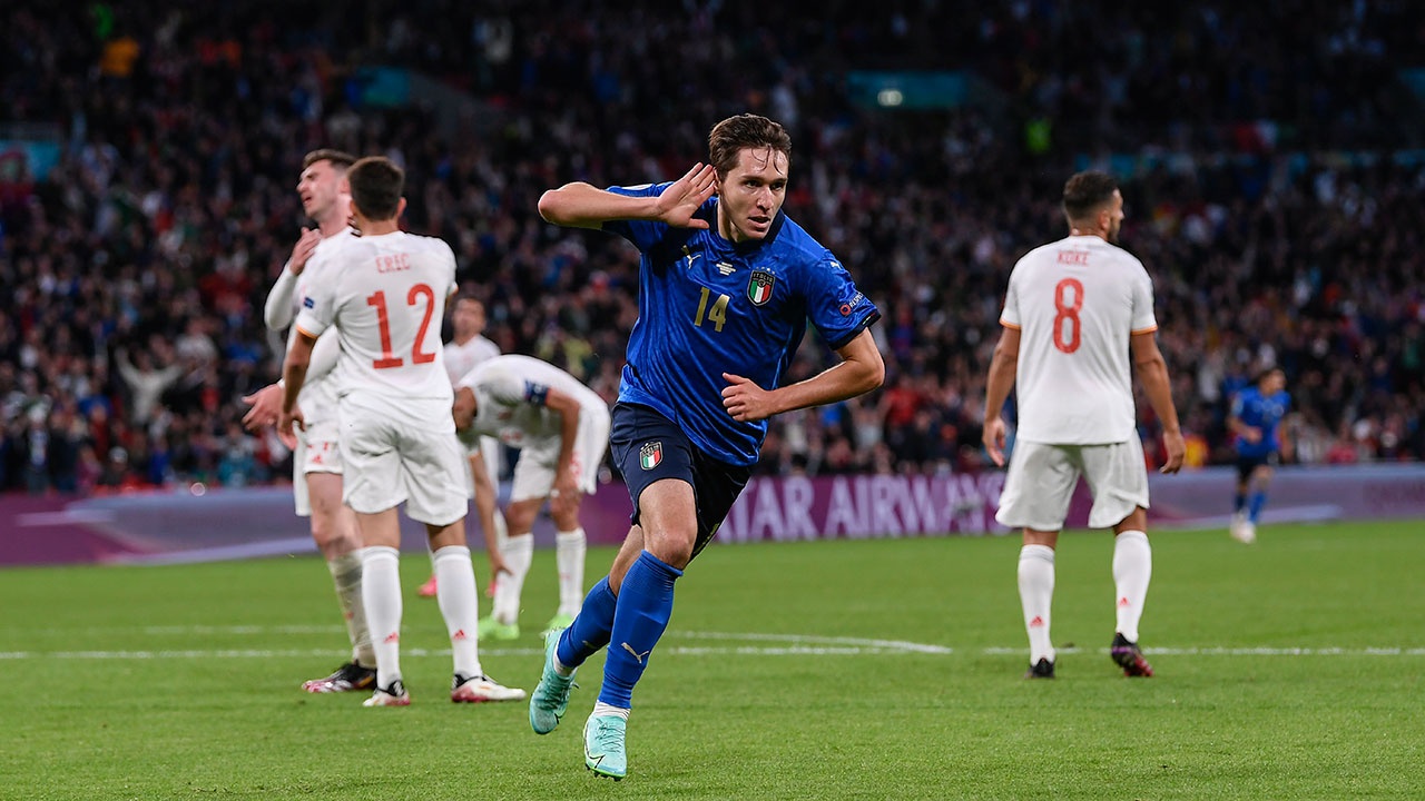 Сборная Италии одолела команду Испании в серии пенальти и стала первым финалистом Евро-2020