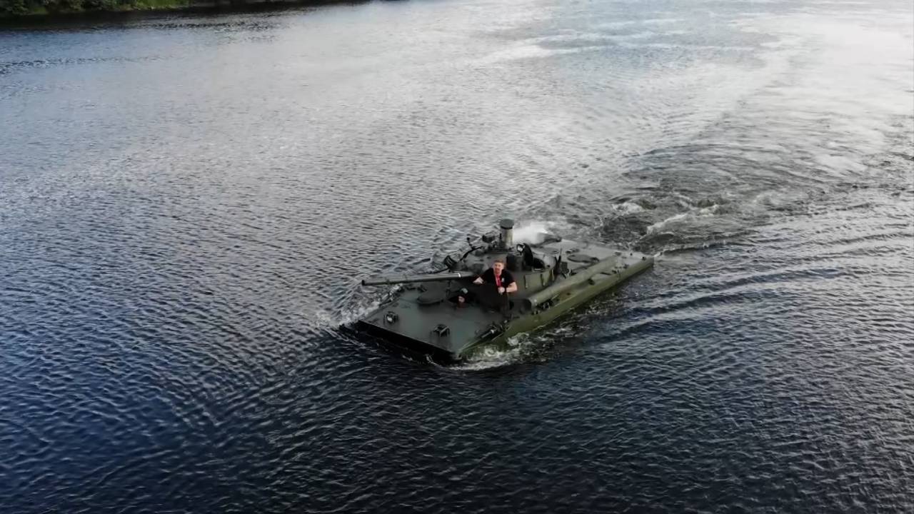 Сквозь огонь и воду: через что проходит боевая техника перед поставкой в ВС РФ - Vimarsana News
