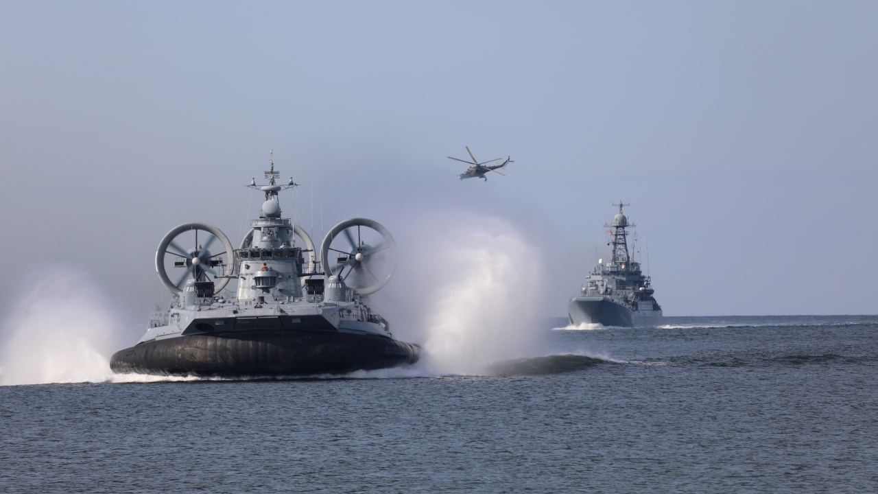 Морпехи Балтийского и Северного флотов высадили десант в Калининградской области