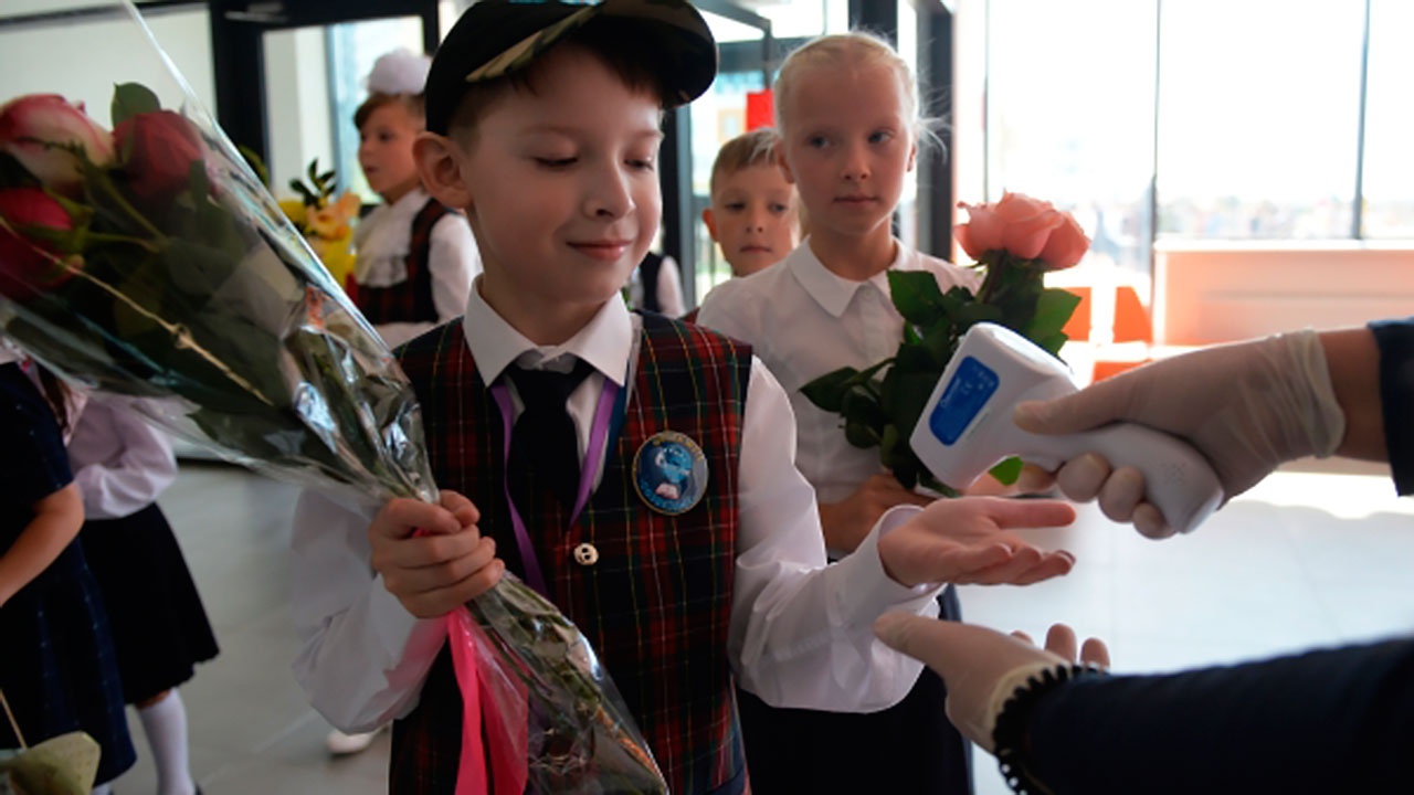 Учебный год в российских школах начнется в традиционном формате