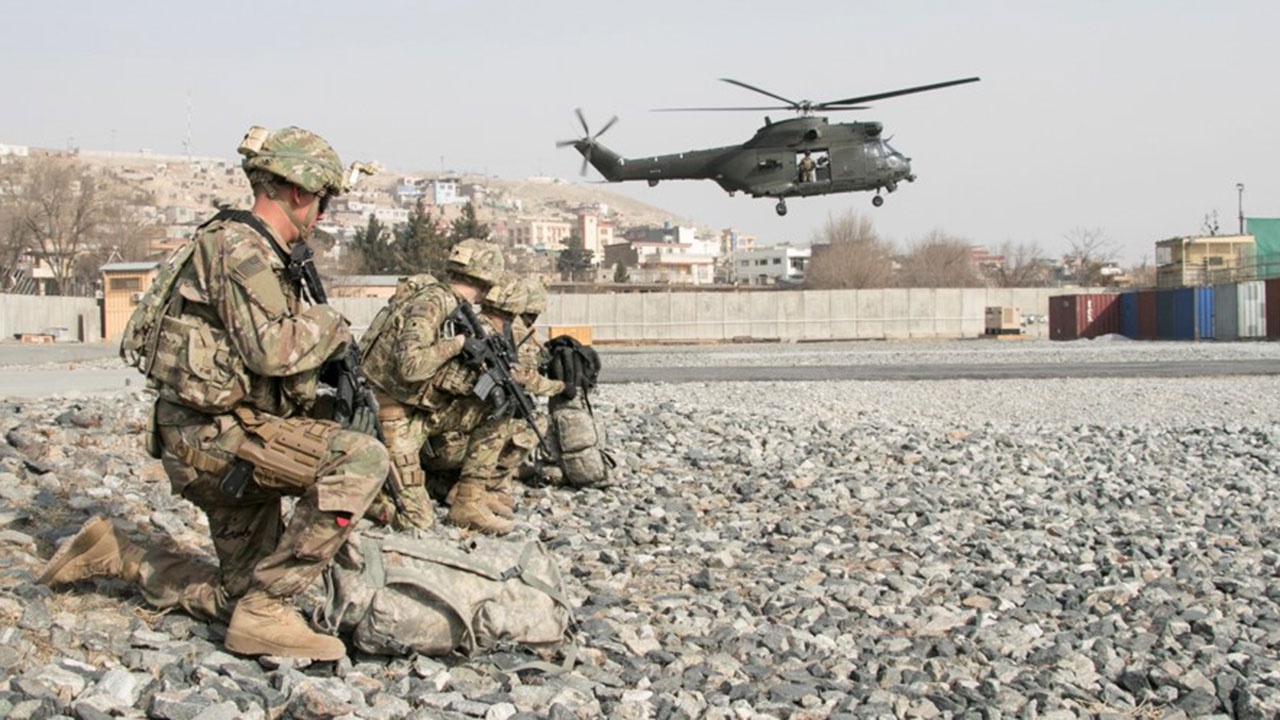 «Внешнеполитическое унижение»: бывший вице-президент США об уходе американцев из Афганистана