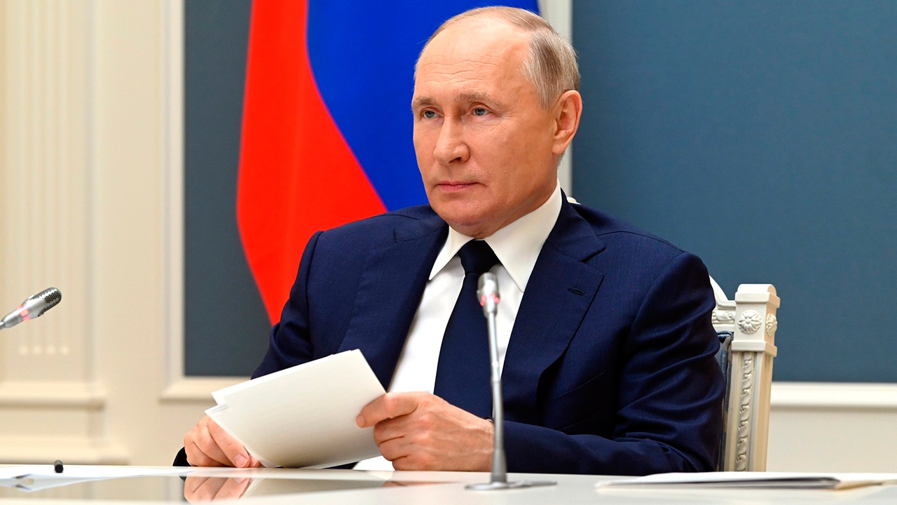 Путин поздравил первых российских чемпионов Паралимпиады в Токио