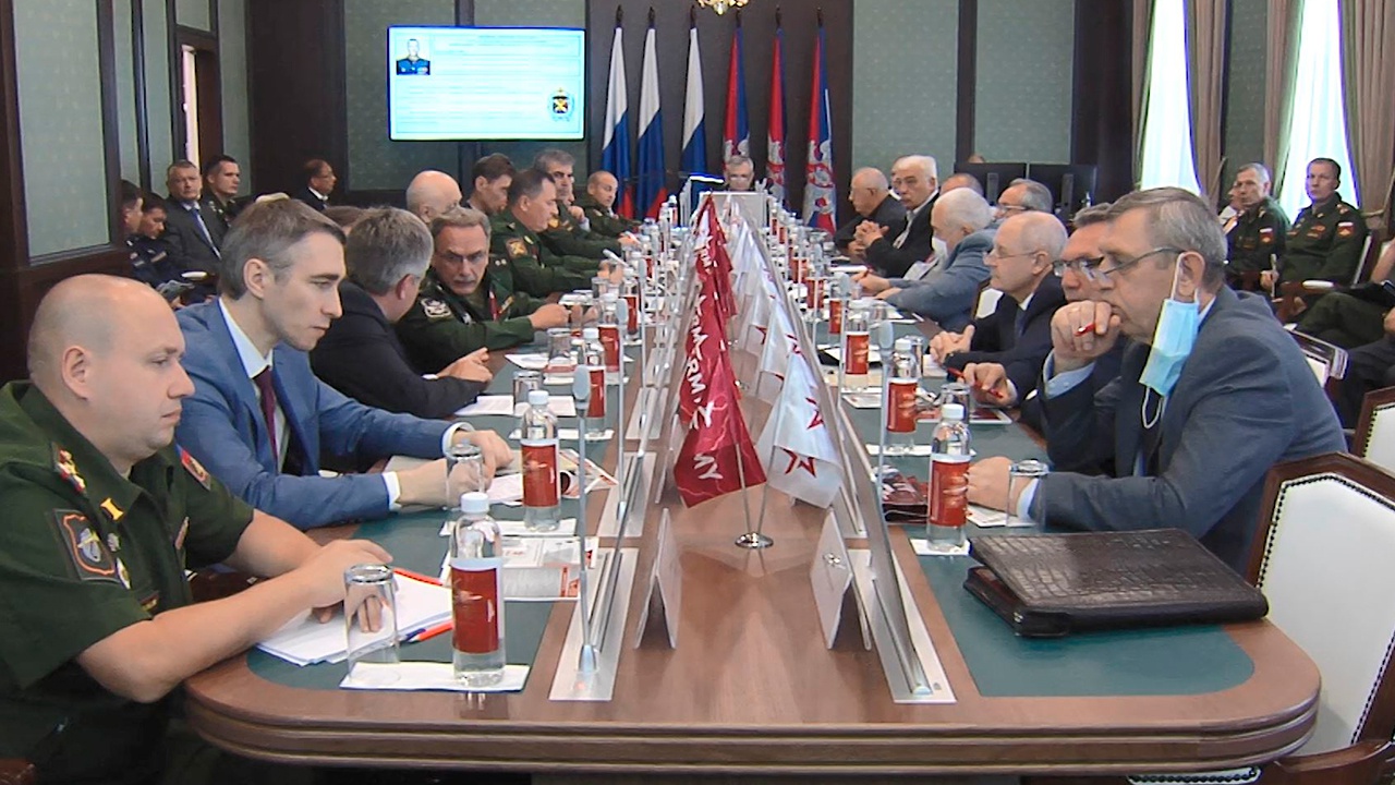Актуальные угрозы и вызовы: на форуме «Армия-2021» прошел круглый стол, посвященный стратегическому сдерживанию