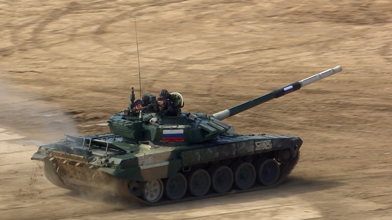 Вновь лучшие: как россияне выиграли индивидуальную гонку в «Танковом биатлоне» - Vimarsana News