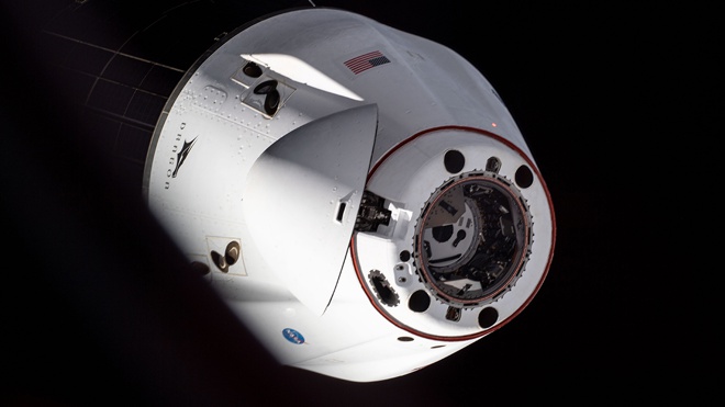 Американский грузовой корабль Cargo Dragon состыковался с МКС Американский грузовой корабль Cargo Dragon состыковался с МКС