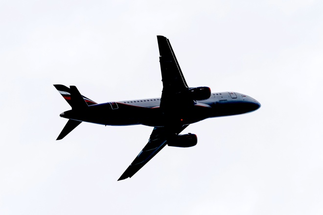 СМИ: вылетевший из Москвы в Белгород самолет подал сигнал тревоги и вернулся обратно