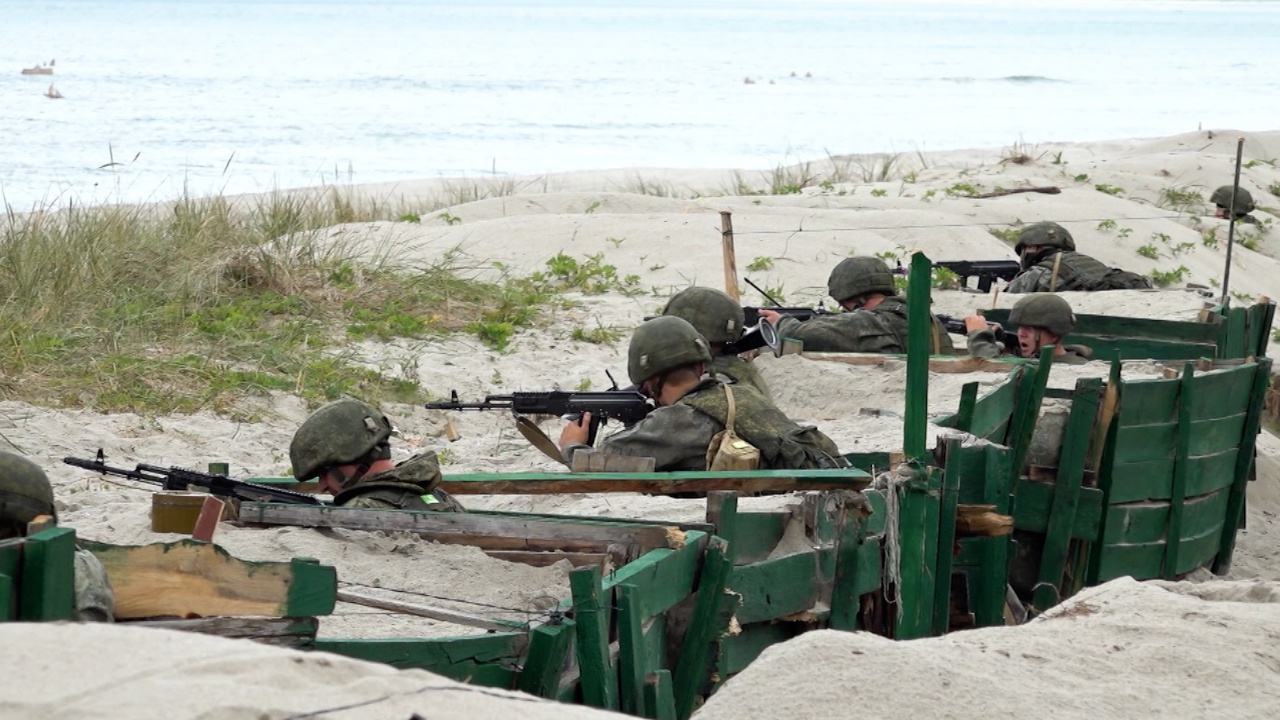 Голливуд учения 24.02 22 текст. Противодесантная оборона побережья. Учения морпехов 2014 Калининград. Противодесантная оборона морского побережья и оборона островов. Противодесантная оборона Бургаса Болгария