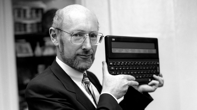 СМИ: умер создатель компьютера ZX Spectrum Клайв Синклер СМИ: умер создатель компьютера ZX Spectrum Клайв Синклер