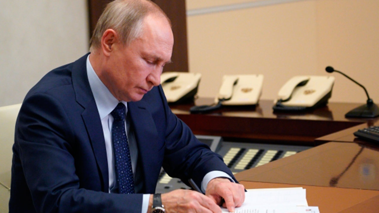 Путин подписал указ о единовременной выплате защитникам и жителям блокадного Ленинграда по 50 тысяч рублей