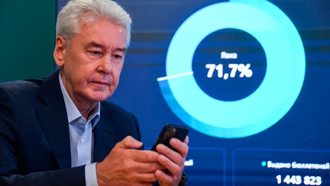 Собянин проголосовал на выборах в Государственную думу с телефона Собянин проголосовал на выборах в Государственную думу с телефона