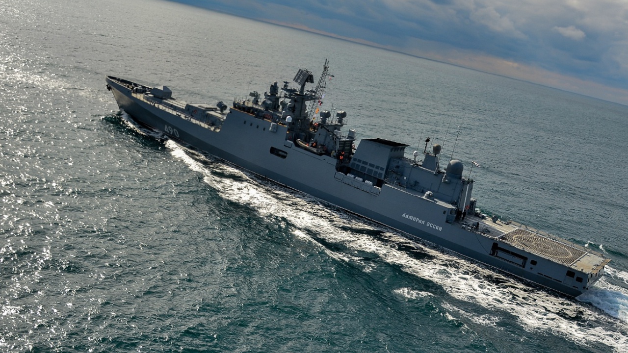 Российский фрегат «Адмирал Эссен» зашел в порт на Кипре
