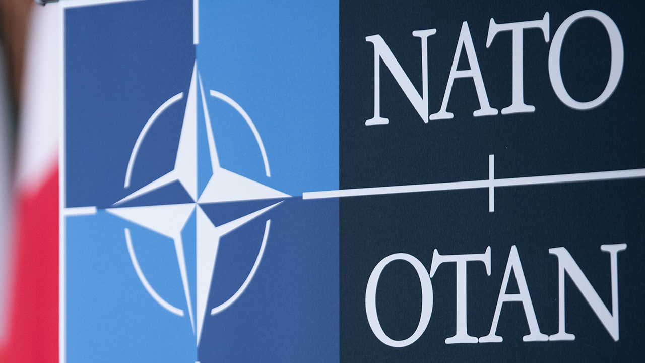 Sky News: НАТО вдвое сократит российское постпредство