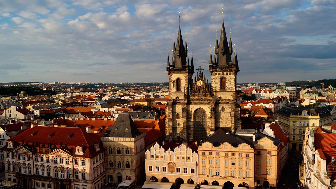 Премьер Чехии признал поражение на парламентских выборах 
