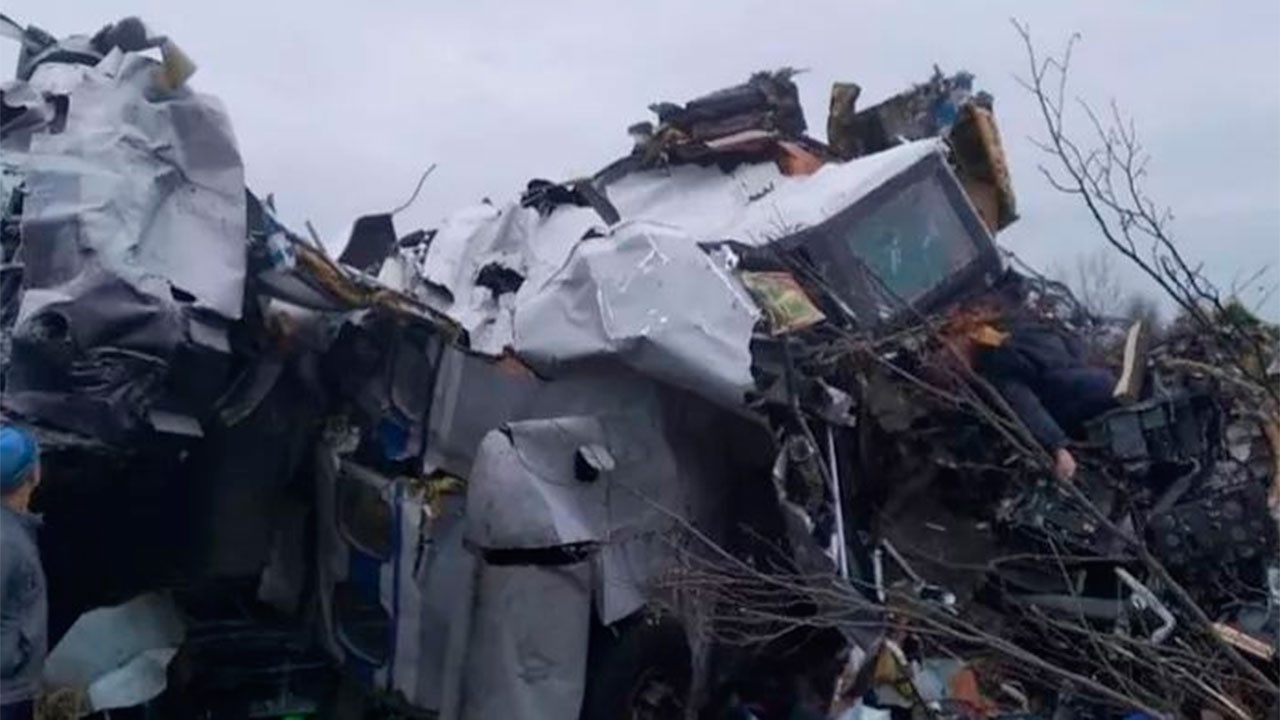 Почему потерпели крушение. Место крушения самолёта l-410. Самолет разбился в Татарстане л 410. Парашютные происшествия 2020.