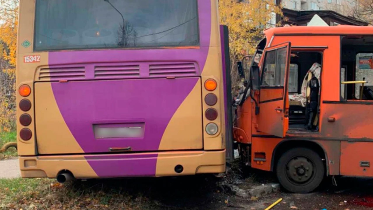После столкновения грузовика и автобусов в Нижнем Новгороде возбуждено уголовное дело
